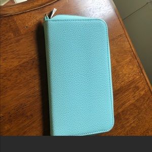 Thirty-One Gifts wallet